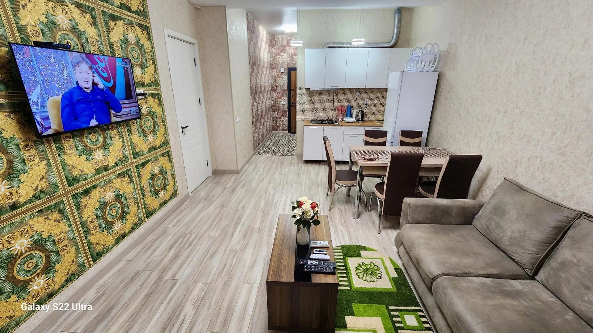 Modern City-Center Apartment With Balcony & Free Parking 0*, Tbilisi Georgien